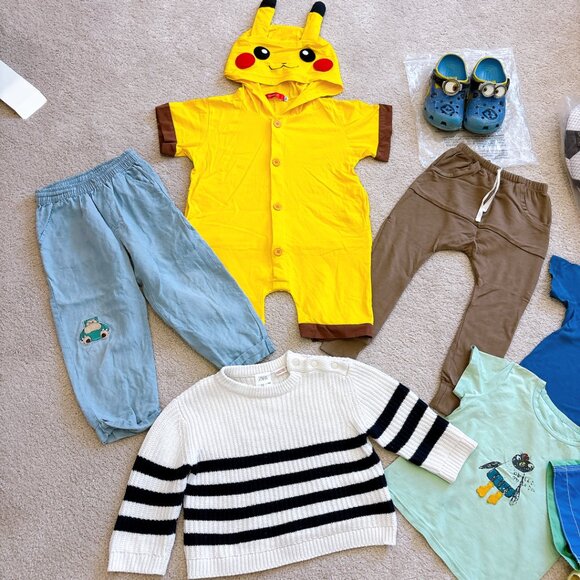 3-5 YEARS OLD BOY CLOTHING, CROCS, SOCCER TOY - Picture 13 of 13